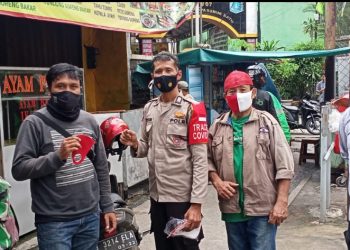 Tak Kenal Libur, Tiga Pilar Polsek Kemayoran Kampanye Jakarta Bermasker