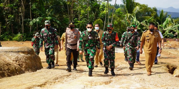 Pastikan TMMD 111 Banjarnegara Berjalan Dengan Baik, Danrem 071/Wijayakusuma Cek Lokasi