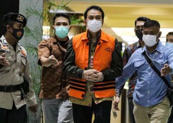 Jadi Tersangka Dugaan TPK, Wakil Ketua DPR RI AZ Dijemput Kemudian Ditahan KPK