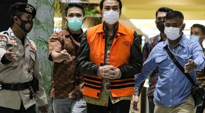 Jadi Tersangka Dugaan TPK, Wakil Ketua DPR RI AZ Dijemput Kemudian Ditahan KPK