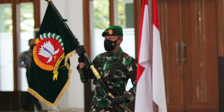 Pangdam XII/Tpr Pimpin Serah Terima Jabatan Danrem 102/Pjg