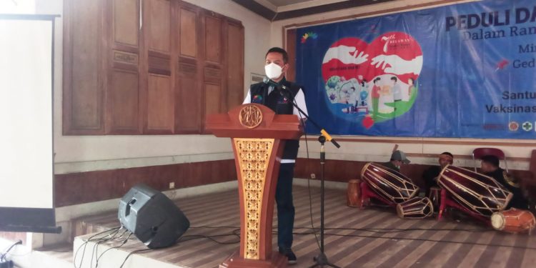 Peringati Hari lahir Jamkes Watch ke -7th ,2021 “PEDULI DAN BERBAGI DIMASA PANDEMI ” di Gedung Aula HBS -Cimareme .