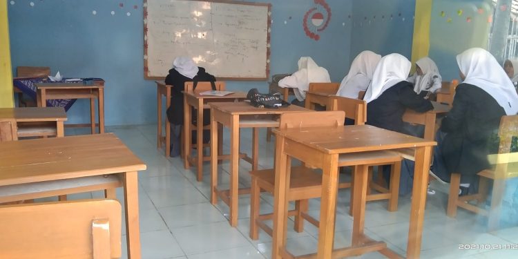 Waduh ! Diduga Salah Satu SMK Di Garut Lakukan Mark’up Siswa Dan Terendus Aroma Busuk Korupsi Dana Bos