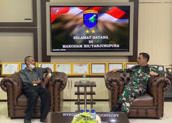 Tingkatkan Tali Silaturahmi dan Hubungan Harmonis, Pangdam XII/Tpr Audiensi dengan Ketua Panitia Adat Kesultanan Istana Kadariah Pontianak