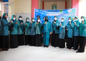 Bu Dokter Hj. Hasnah Syam Pantau Percepatan Vaksinasi Covid-19.