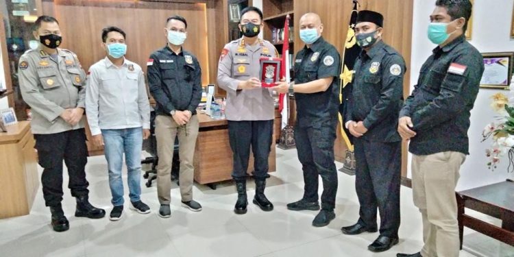 Polri Institusi Terdepan Pengayom Rakyat, Ketua SPI NTB : “Jangan kita Justifikasi Kesalahan Oknum”