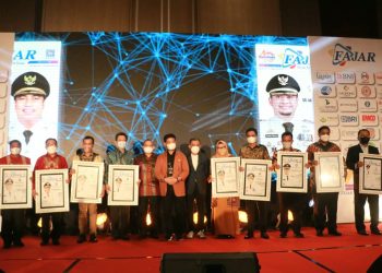 Bupati Barru Terima Penghargaan atas Inovasi Pelayanan Kesehatan Masyarakat