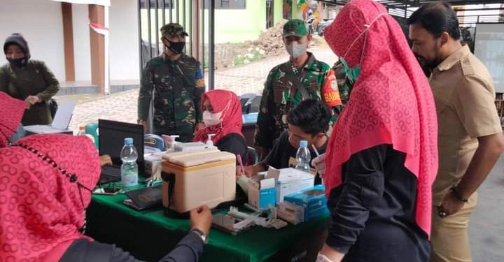 Personil Teritorial Lanud MUS Terus Pantau Serbuan Vaksinasi COVID-19.