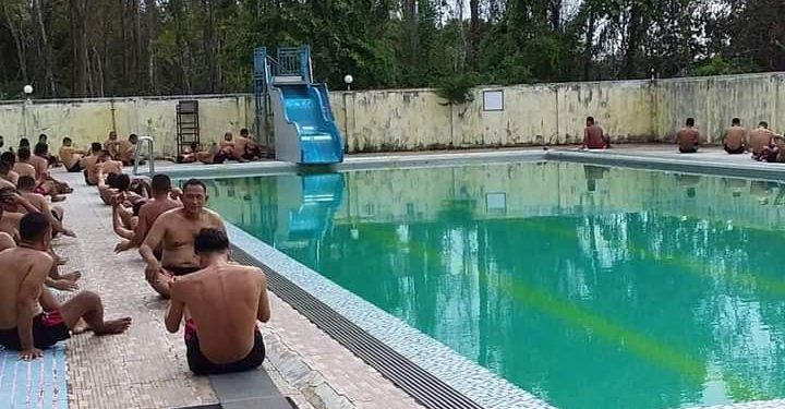 Kesamaptaan Priodik II Kodim 1208/Sambas Gelar Tes Ketangkasan Renang Militer Anggota