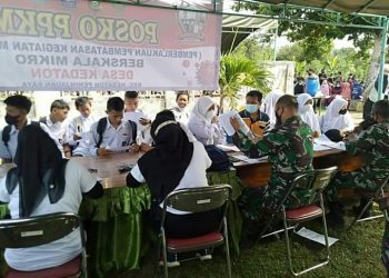Dandim OKU Diwakili Pasi Ops Dampingi Plh. Bupati OKU, Tinjau Keroyokan Vaksin