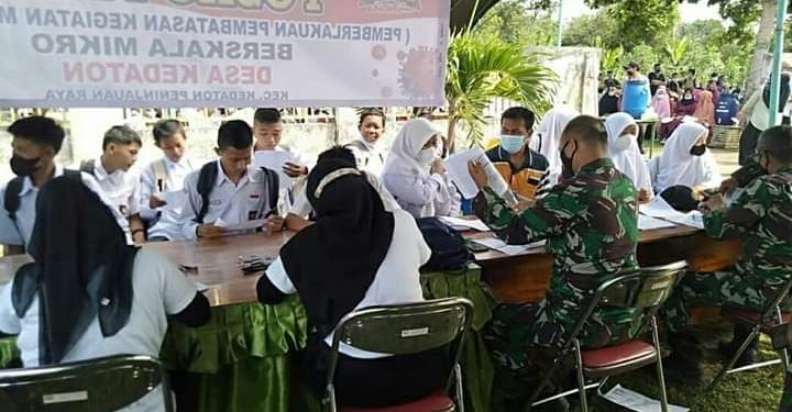Dandim OKU Diwakili Pasi Ops Dampingi Plh. Bupati OKU, Tinjau Keroyokan Vaksin