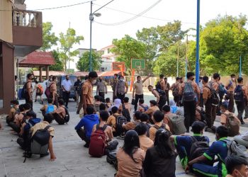 Antisipasi Tawuran  Kanit Intel Polsek Medan Baru dan jajaran Sambangi Yayasan Pendidikan Raksana.