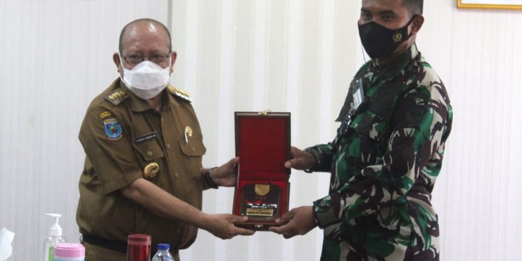 Dandim 1801/Manokwari Silahturahmi ke Kantor Bupati Kab. Teluk Wondama
