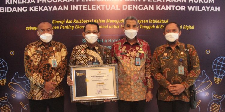 Sajikan Pemberitaan Positif, Kemenkumham Jateng Raih Penghargaan Terbaik