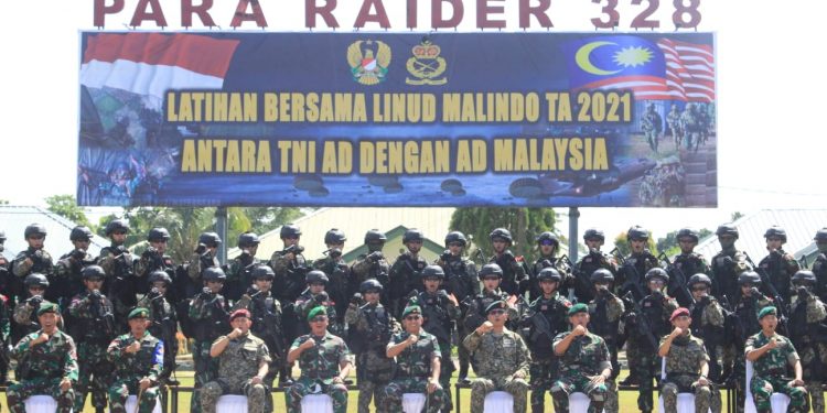 Pangdivif 2 Kostrad Pimpin Upacara Pembukaan Latma Malindo TA. 2021