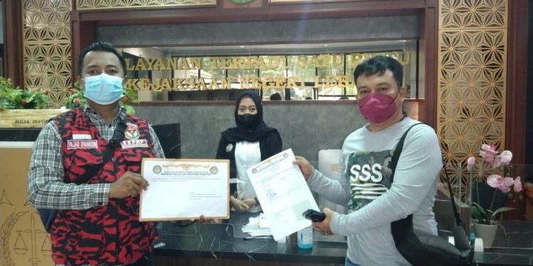 KKPMP Laporkan Dugaan Penyalahgunaan Wewenang Penyaluran Bansos di Desa Curug Badak ke Kejari Lebak