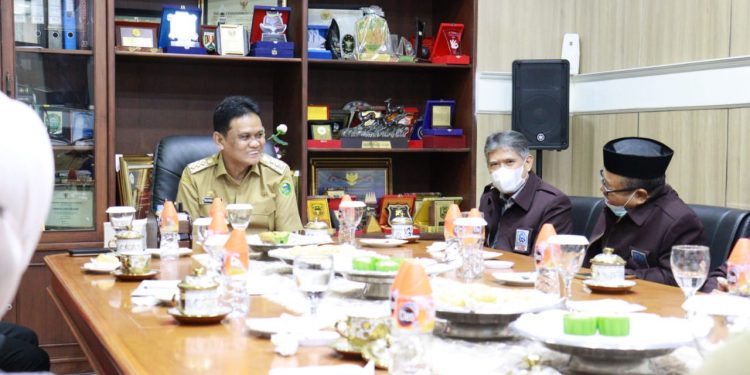 Bupati Barru terima Pengurus KKDB dalam Rangka Rencana Baksos di Kec. Mallusetasi