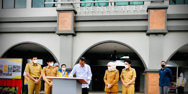 Presiden Jokowi Resmikan Pasar Pon di Kabupaten Trenggalek