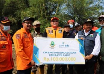 Wagub Jabar dan Wabup Garut Tinjau Korban Bencana Banjir Bandang di Dua Kecamatan