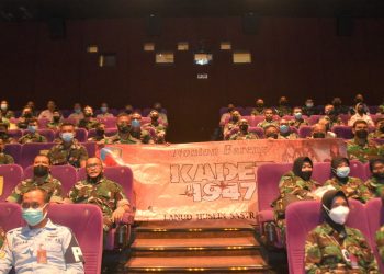 Keluarga Besar Lanud Husein Sastranegara Nobar Film Kadet 1947.