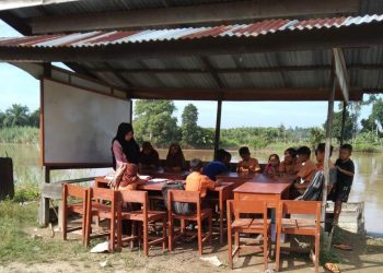 TRAGIS..!! masih ada Sekolah Termiskin di Aceh, hingga PGRI dan KORWAS Kunjungi Sekolah Tersebut
