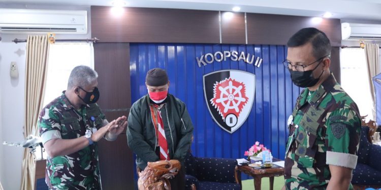 Pangkoopsau II terima tokoh Pramuka yang Fenomenal