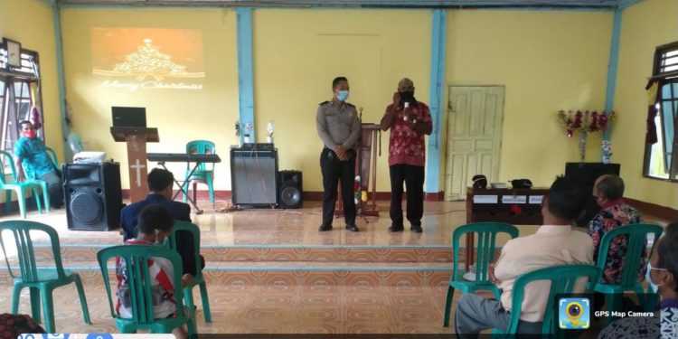Jelang Natal 2021 dan Tahun Baru 2022, Binmas Polres Landak Gencar Himbau Protkes ke Rumah -rumah Ibadah.