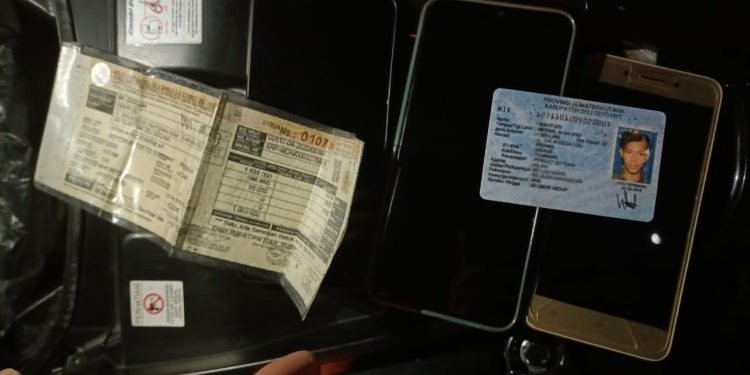 Tawuran antar Remaja kembali terjadi di Jalan Klambir V Raya pada Minggu (26/12) sekitar pukul 04.15 wib.