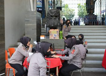 Gerai Vaksin Presisi Polres Tasikmalaya Kota Sasar Pengunjung Objek Wisata Tee Jay Water Park Asia Plaza