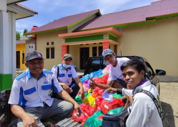 Ratusan Warga Ekonomi Lemah Terima Bantuan dari Yayasan Sarupa