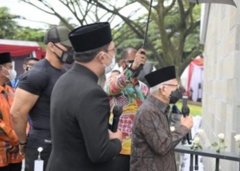 Di Bawah Monumen, Wapres Ma’ruf Amin Motivasi Keluarga Pejuang COVID-19