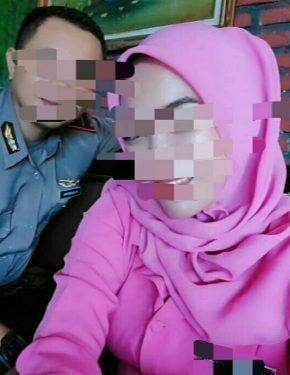 Kabid Humas POLDA JABAR : Terduga Polisi dan  Bhayangkari Gadungan VIRAL di TIKTOK, Diamankan POLRES KARAWANG