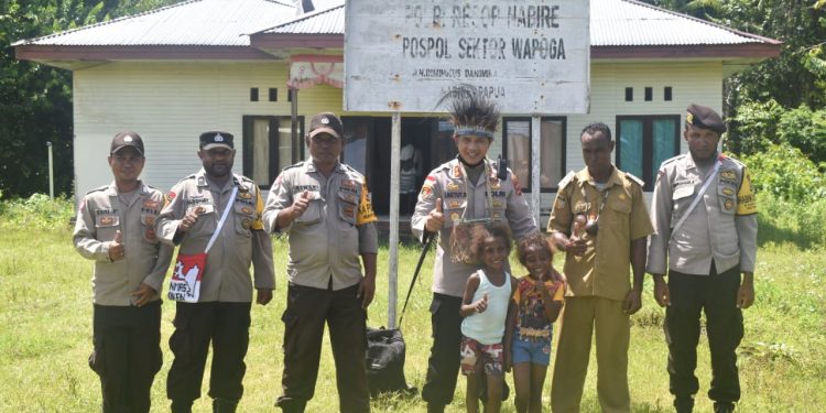 Kapolres Nabire Laksanakan Kunjungan Kerja Ke Polsubsektor Wapoga dan Polsek Napan, Ini pesannya.