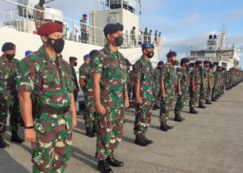 Panglima Koarmada III Pimpin Apel Khusus Seluruh Prajurit KRI dan Jajaran Koarmada III