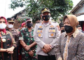 Mensos Tinjau Lokasi Banjir Bandang di Dukuh Kranji Pekalongan