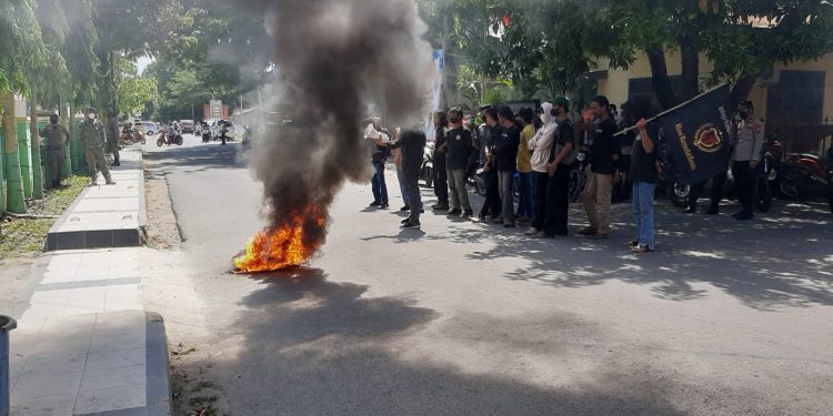 Aliansi Masyarakat Bersatu : “Copot Kadis Sosial ,Tidak Mampu selesaikan Polemik BPNT Di Bulukumba “!