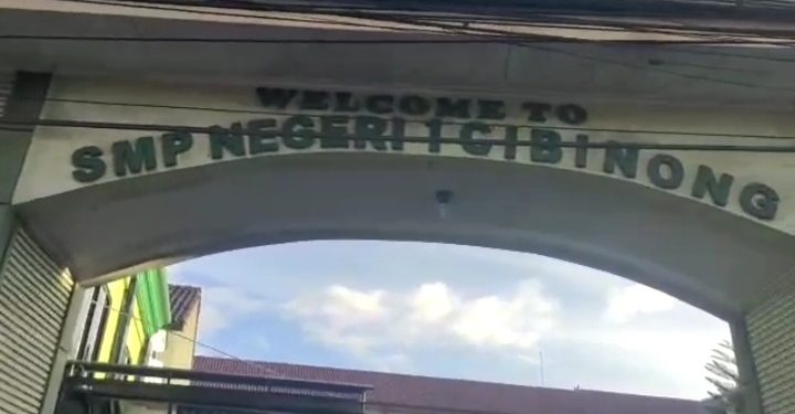 Diduga Siswa SMP Negeri 1 Mayor Oking Cibinong ,positif terpapar Covid, murid dan guru, akhirnya disuruh pulang