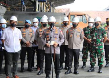 Listyo Sigit Prabowo Menijau Pabrik Minyak Goreng PT Mikie Oleo Nabati Bekasi