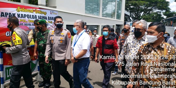 Gebyar Vaksinasi Umum, Anak, Dewasa dan Lansia  SINERGITAS TNI-POLRI dan Pemkab Bandung Barat  bersama Pt Royal Abadi Sejahtera