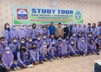 Laksanakan Study Tour, Rahmawati : SMKN 1 Penanggalan BISA