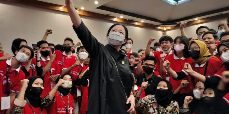 Agenda Kunker Pertama, Puan Maharani di  Bimtek Pemasaran Ekonomi Kreatif untuk Mahasiswa penerima KIP Kuliah di The Sunan Hotel, Solo.