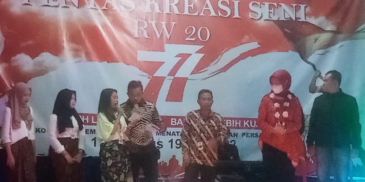 Pentas Kreasi Seni HUT RI ke-77 ,Rw 20, Desa Cilame, Kab.Bandung Barat di Hadiri Camat Ngamprah di Dampingi Kepala Desa Cilame,Kab. Bandung Barat .
