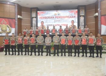 Kapolres Asahan Terima Tiga Penghargaan dari Kapolda dan Wakapolda Sumut