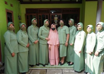 Persit KCK Koorcab Rem 071, Berbakti Pada Warakawurinya dan Peduli Panti Asuhan