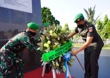 Danrem 071/Wijayakusuma Pimpin Ziarah Hari Jadi Ke-61 Korem 071/Wijayakusuma