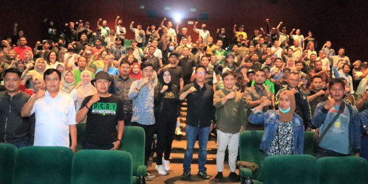 Nobar Film Sayap – Sayap Patah, Kapolrestabes Surabaya Ajak Sejumlah Elemen Masyarakat