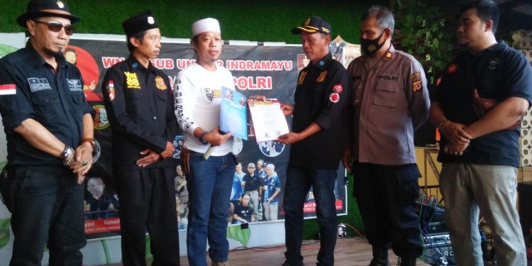 Ketua Umum WN88 Kukuhkan&Serahkan SK Pengurus WN88 Sub Unit02 Indramayu