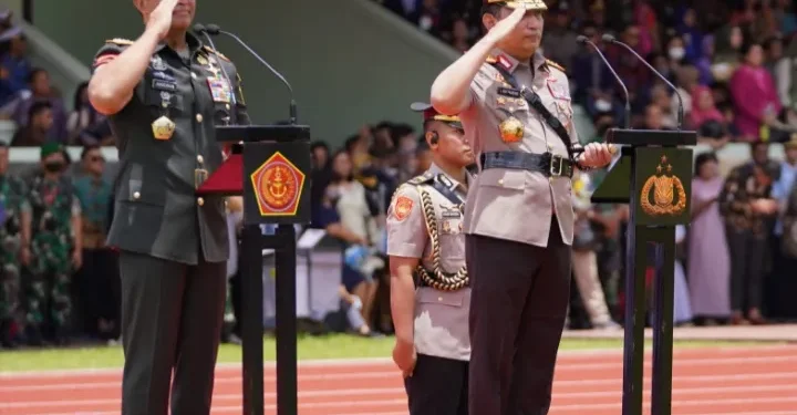 Hadiri Wisuda Taruna, Kapolri Jenderal Listyo Sigit Prabowo: Sinergisitas TNI-Polri Akan Menjamin Stabilitas Keamanan dan Politik
