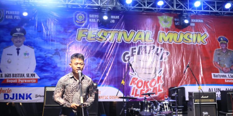 Operasi Gempur Rokok Ilegal, Satpol PP/ Damkar Purworejo dan Bea Cukai Magelang Gelar Konser Musik