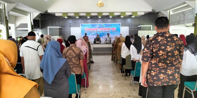 Sosialisasi Kesehatan Haji Oleh Anggota DPR-RI Komisi IX Bersama Kemenkes RI Di Baruga Singkeru Ada’e Rujab Bupat Barru